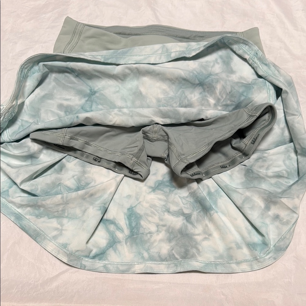 Lululemon Athletica Blue and White Skater Skorts - Picture 6 of 7